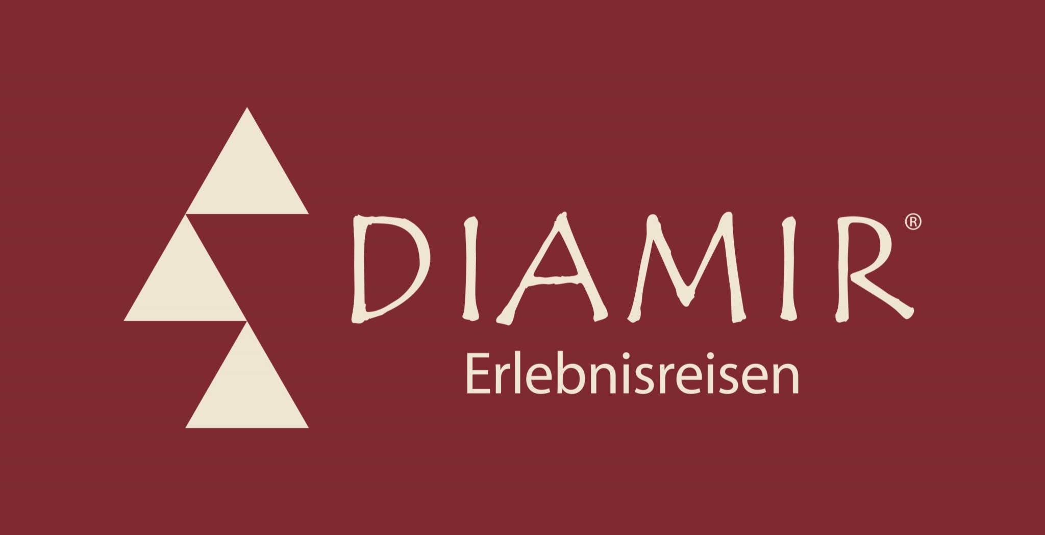 DIAMIR Erlebnisreisen Logo RGB beige-auf-rot